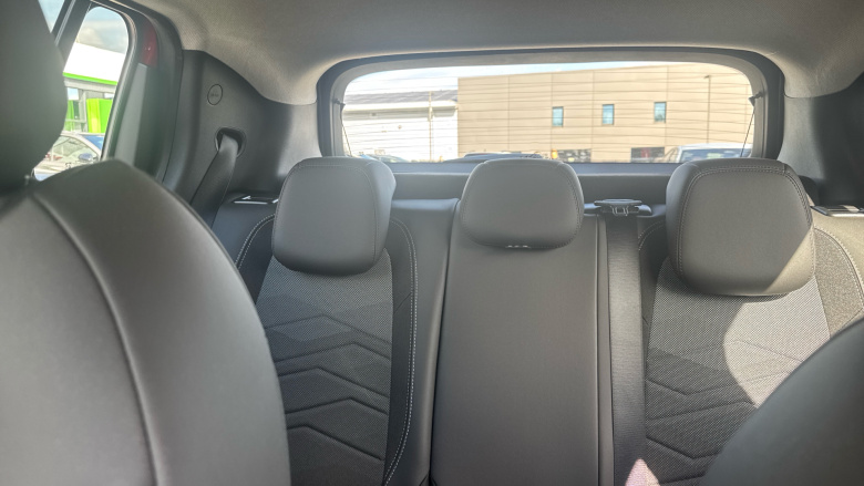 Jeep Avenger 1.2 Altitude 5dr Petrol Hatchback